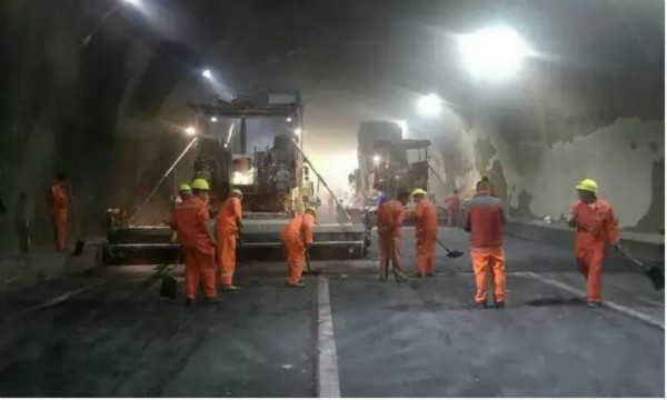 【工程资讯】中资路桥参于张石高速交通事故隧道损毁道路抢修！