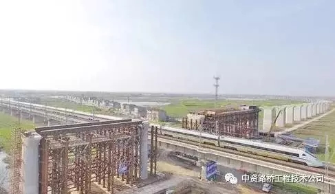【工程案例】蒙华铁路跨汉宜高铁顶推顺利完成